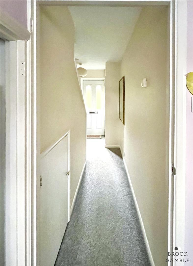 3 Bedroom House - Mid Terrace. Magnolia Walk in Eastbourne,  7